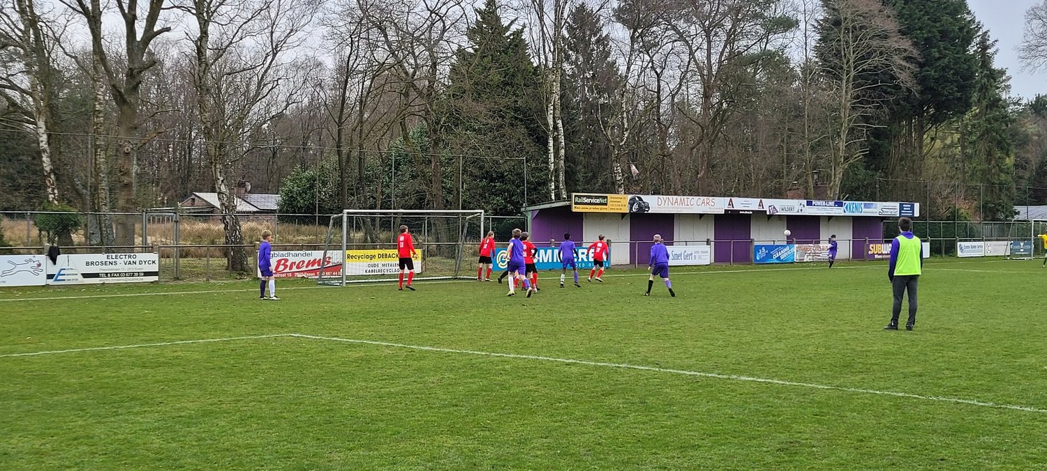 2025-03-22 U12-Nieuwmoer (4)